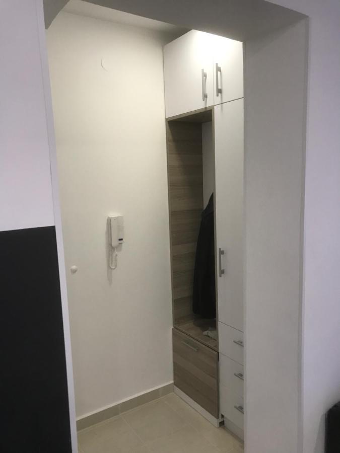 Apartman Kristina Free Parking Нови-Сад Экстерьер фото